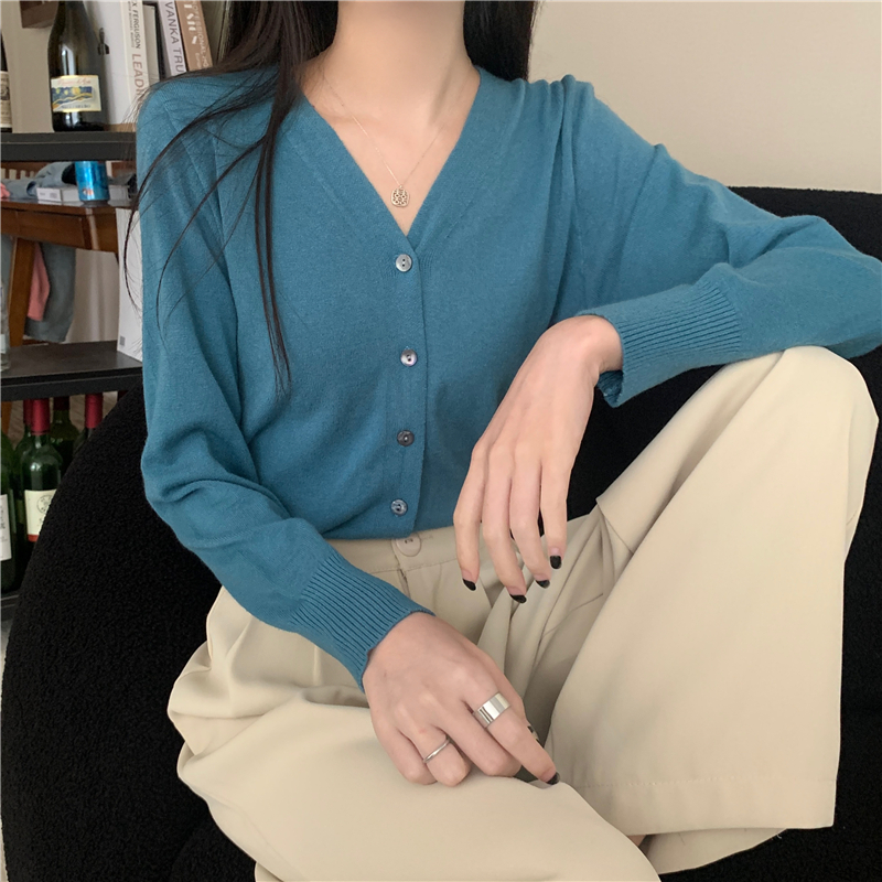Autumn new V-neck soft long-sleeved knitted cardigan jacket
