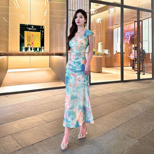 He Zhi Nian Fei Hua Luo French resort style halter neck printed suspender skirt waist fishtail dress