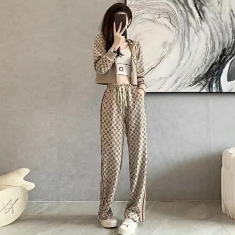 High-end temperament sports and leisure suits for women spring 2023 new cardigans fashionable wide-leg pants two-piece set