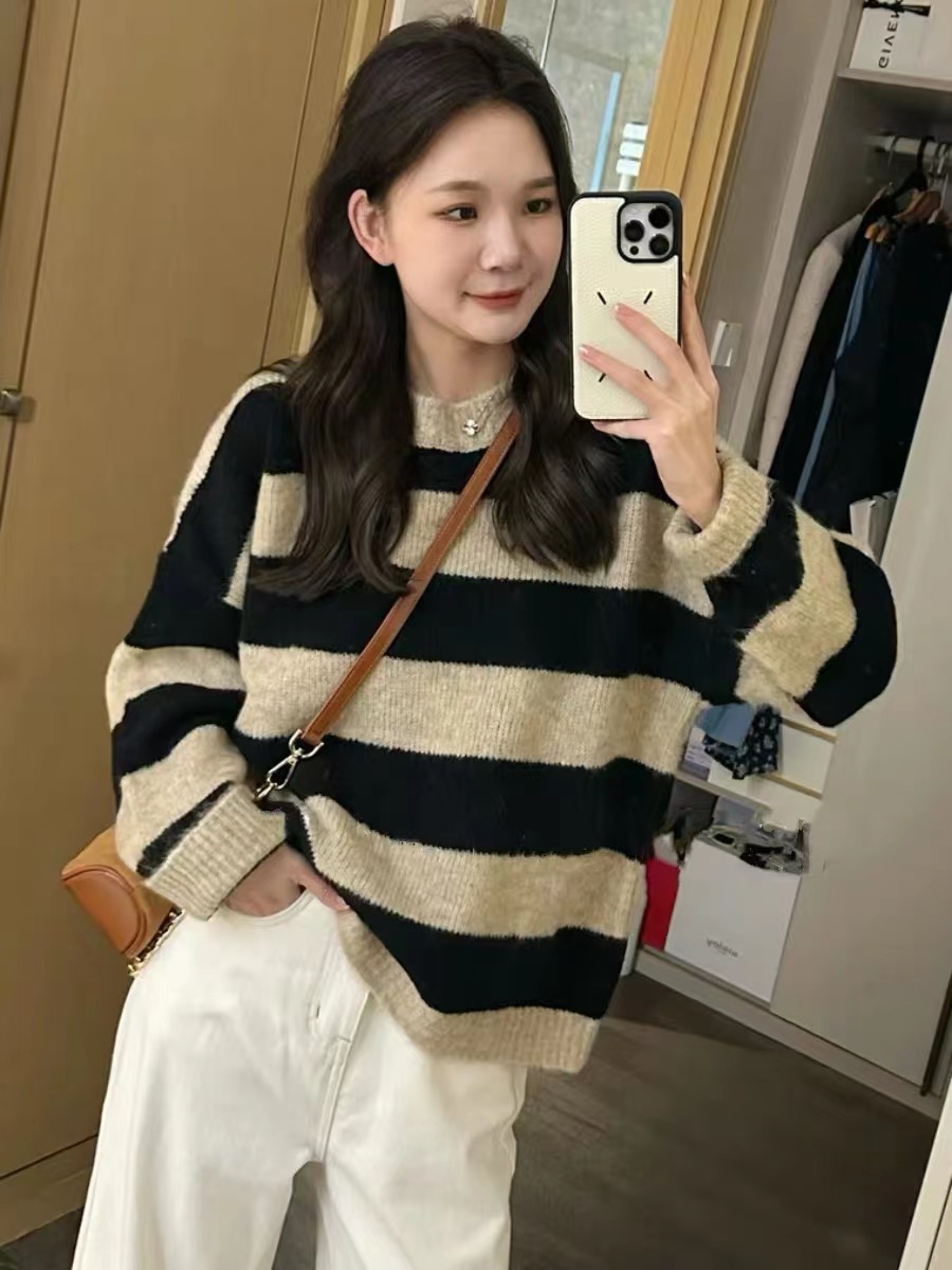 Korean style lazy style contrast striped round neck long-sleeved sweater for women autumn and winter 2023 new outer wear soft waxy sweater