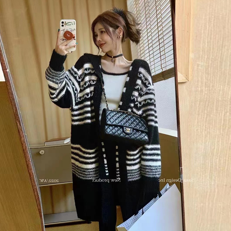 Autumn and winter large size loose, lazy and high-end mid-length knitted jacket striped contrasting color hooded sweater cardigan