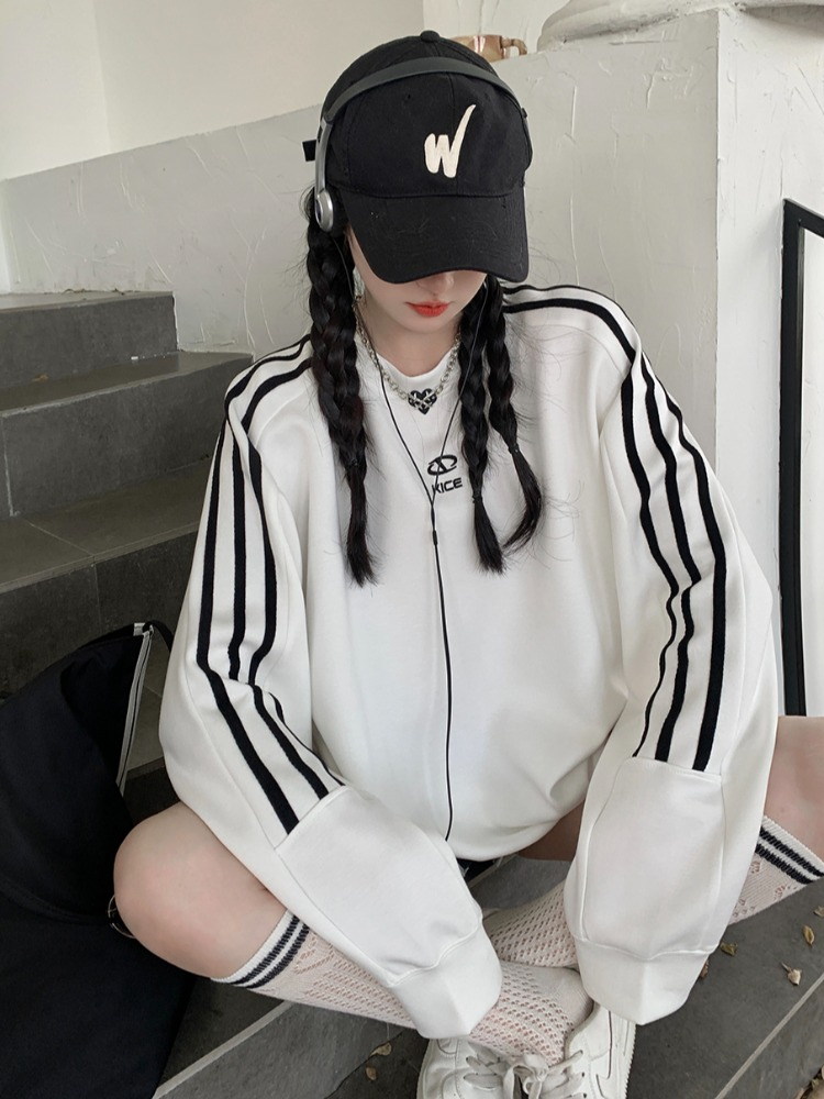 310 grams Chinese cotton compound milk silk + back collar + embroidery autumn loose casual round neck long-sleeved sweatshirt for women