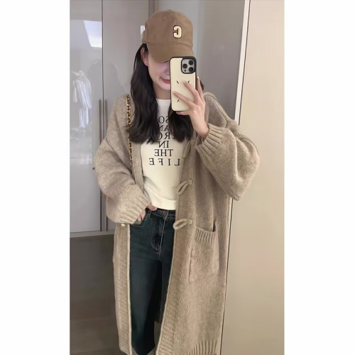 Hooded mid-length sweater coat for women in autumn and winter new high-end solid color pocket coat with long-sleeved sweater