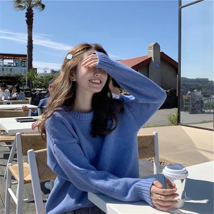 Thick soft milk blue sweater for women, loose and lazy new autumn and winter round neck inner layering shirt for women