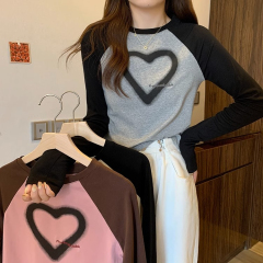 American retro love print stitching contrasting long-sleeved short T-shirt for women slimming autumn and winter