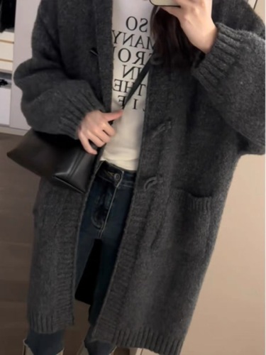 Hooded mid-length sweater coat for women in autumn and winter new high-end solid color pocket coat with long-sleeved sweater