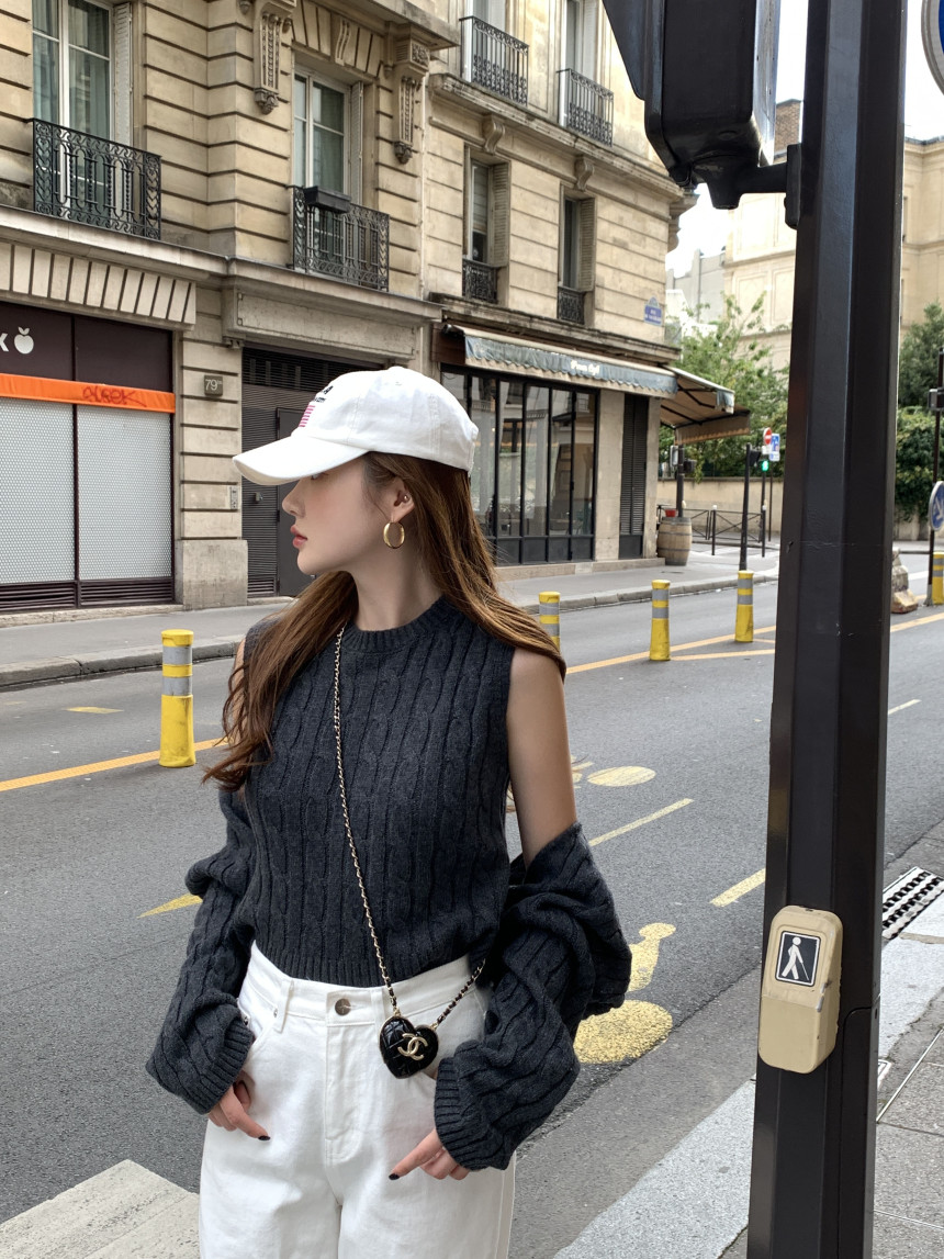 Korean chic autumn retro twist vest + sweater shawl cardigan two-piece suit