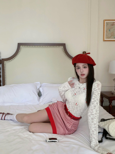 ~Chunshan Cherry Autumn Outing Knitted Long-Sleeved Top Houndstooth Red Skirt Suit