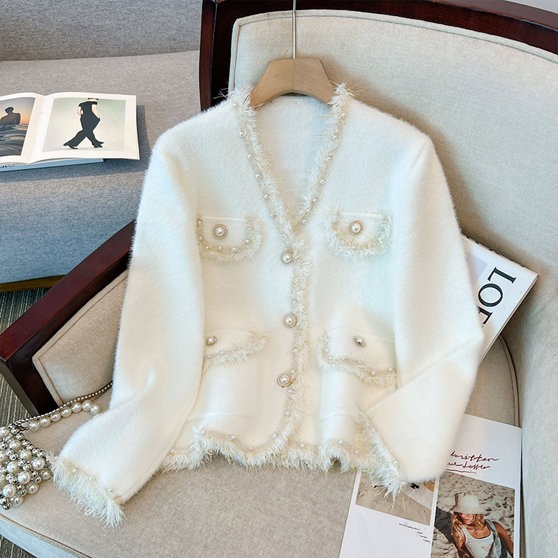 Early autumn 2023 new style small fragrance V-neck tassel jacket women's knitted sweater cardigan imitation mink velvet top
