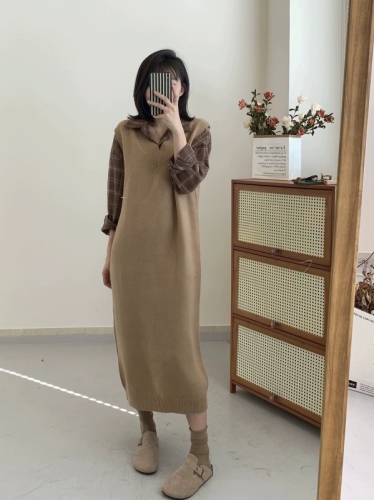 !  Korean chic simple solid color extra long large version V-neck knitted vest dress vest dress wool