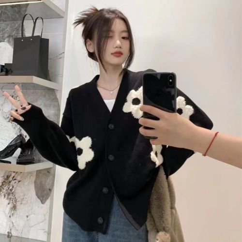 Gentle and lazy style flower embroidered sweater jacket for women in autumn and winter new style loose and versatile V-neck knitted top