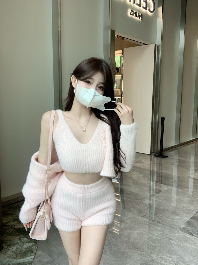Refined Creamy Muscle Girl Fairy White Pure Desire Three-piece Knitted Sweater Suit Jacket