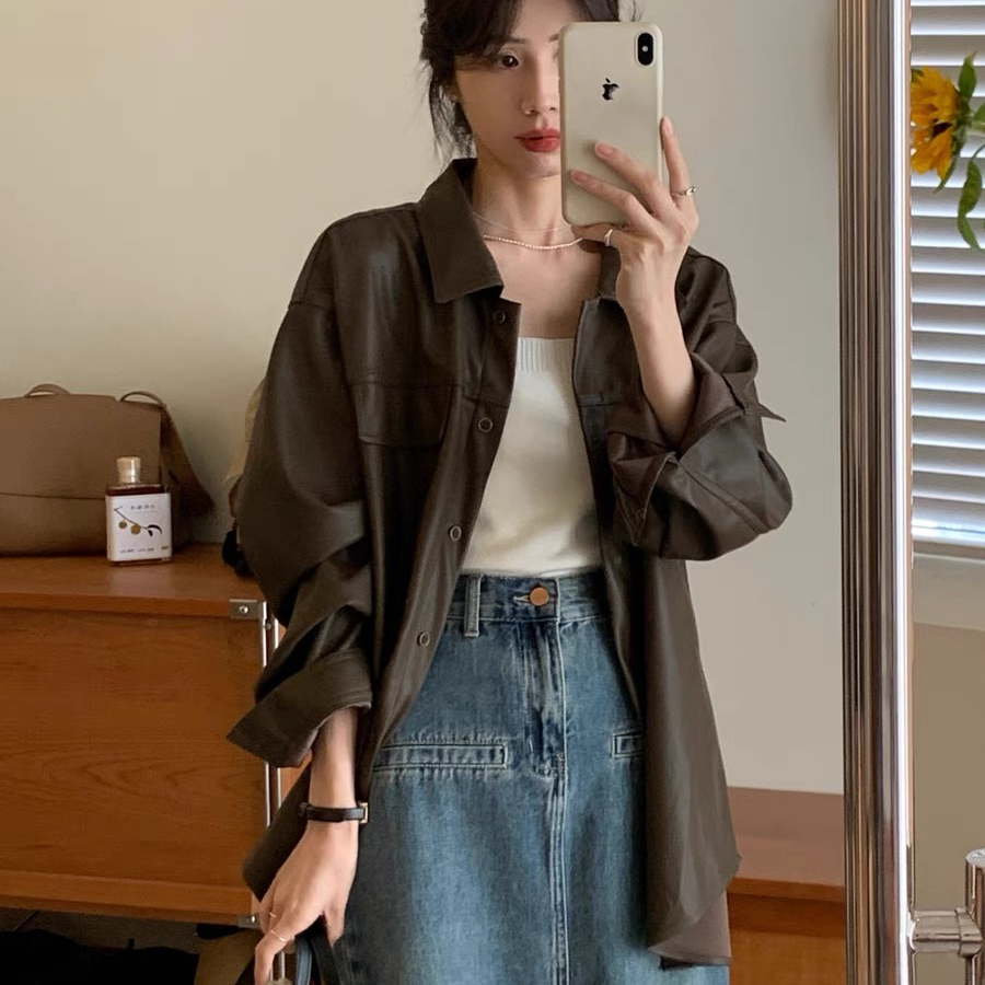 Lazy style coffee color pu mid-length leather jacket for women spring and autumn 2023 new loose leather jacket shirt