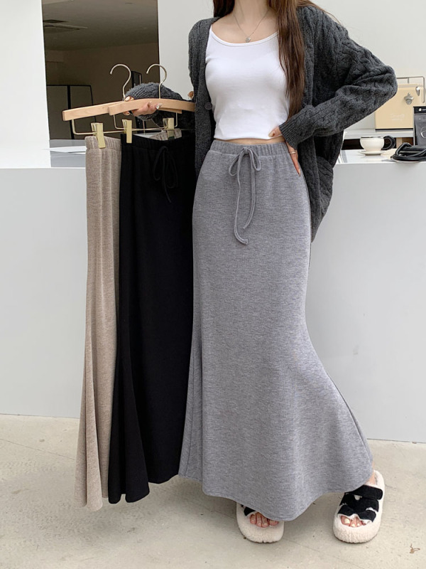 ~Autumn new Korean style knitted fabric fishtail skirt elastic waist long skirt hip-covering skirt skirt for women
