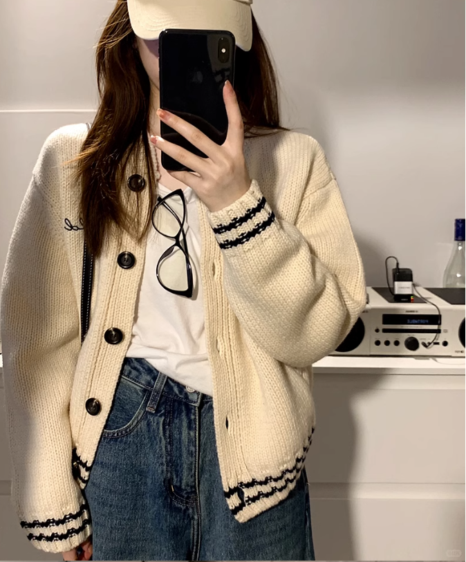 Xiaoxiangfeng knitted cardigan jacket for women spring and autumn 2023 new milk style early autumn lazy style sweater top