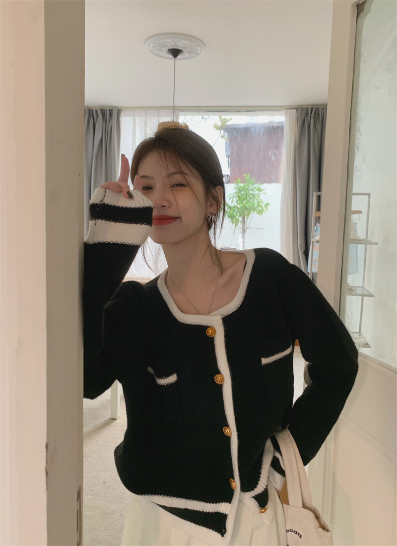 Soft round neck mini color-blocked knitted cardigan top