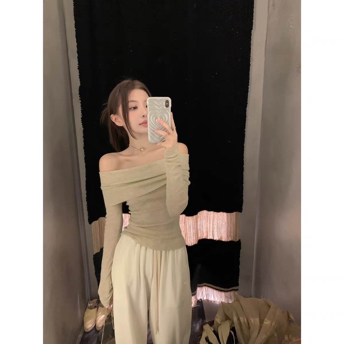 YUYUREAL- Small waist, one-shoulder super skin-friendly wool knitted top, slim fit, gentle and elegant sweater