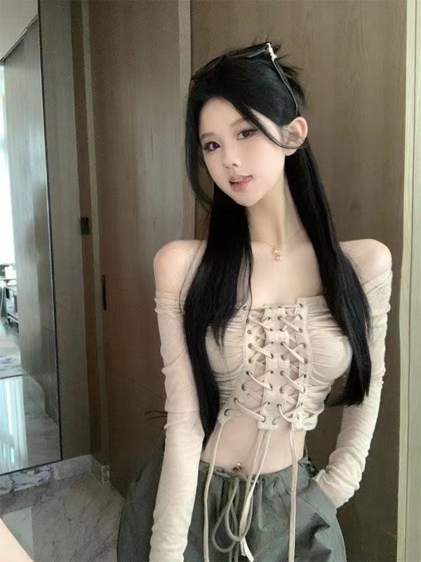 Hot girl one-shoulder long-sleeved T-shirt for women in autumn sexy hollow drawstring strap tight short niche chic top