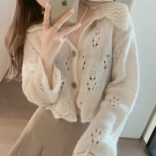 Early autumn hollow long-sleeved knitted cardigan for women in spring and autumn, loose, lazy and gentle autumn short sweater jacket