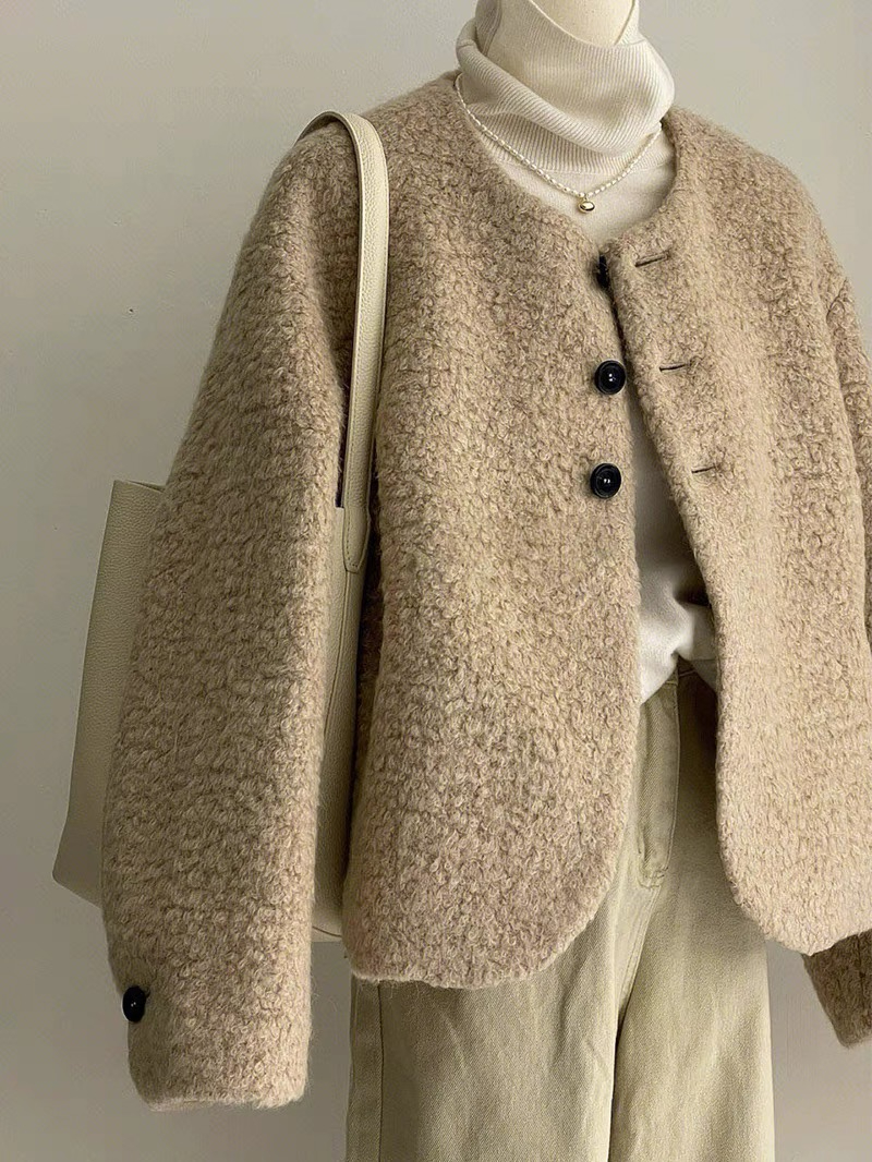 Korean drama heroine Xiaoxiang short coat lamb soft and waxy milk series age-reducing petite milk tea color spring and autumn