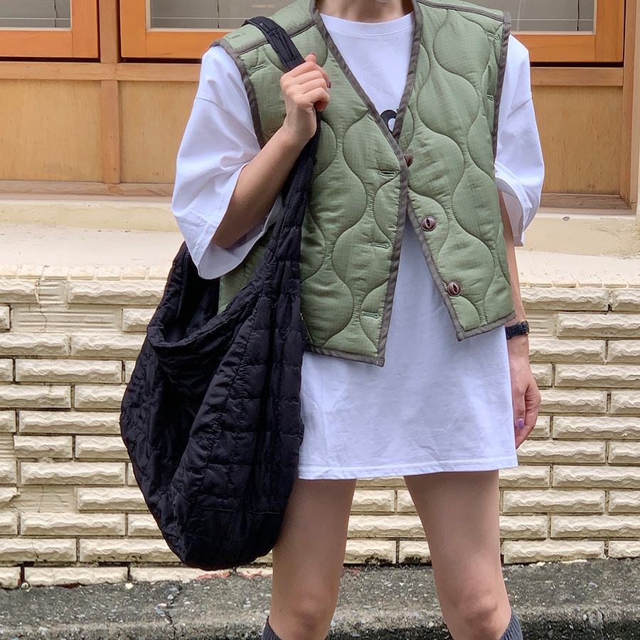 South Korea's Dongdaemun early autumn new design niche V-neck buttoned loose and versatile casual cotton vest