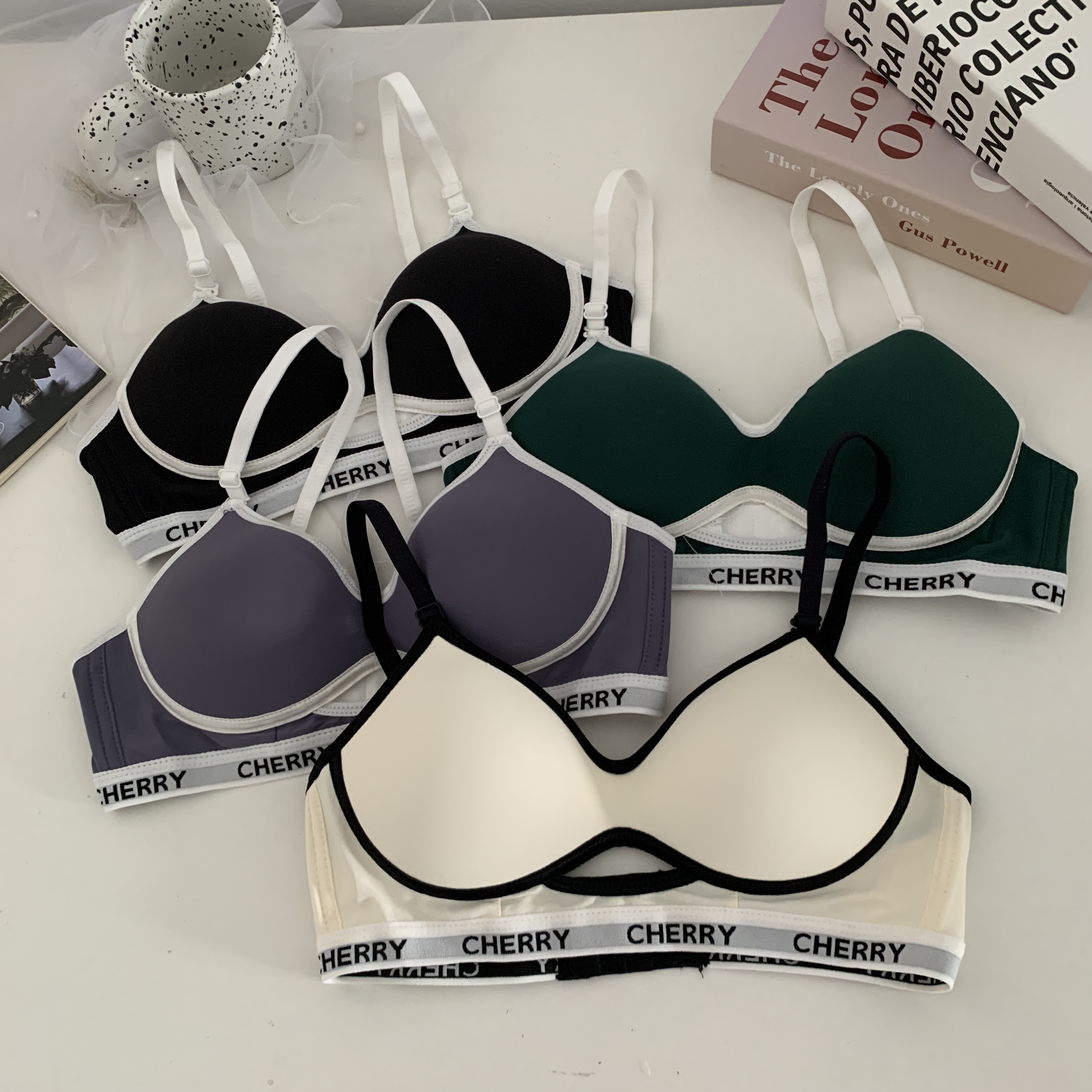 Contrast letter sports bra, no wires, small breast push-up, comfortable hollow breathable bra
