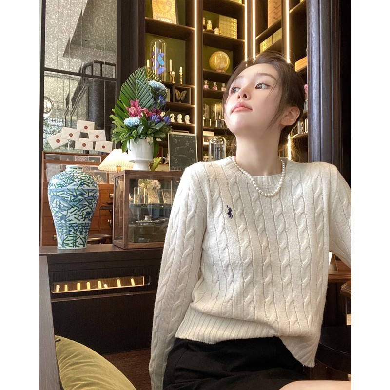 White twist sweater for women in spring and autumn for small people, loose knitted bottoming shirt, short long-sleeved top