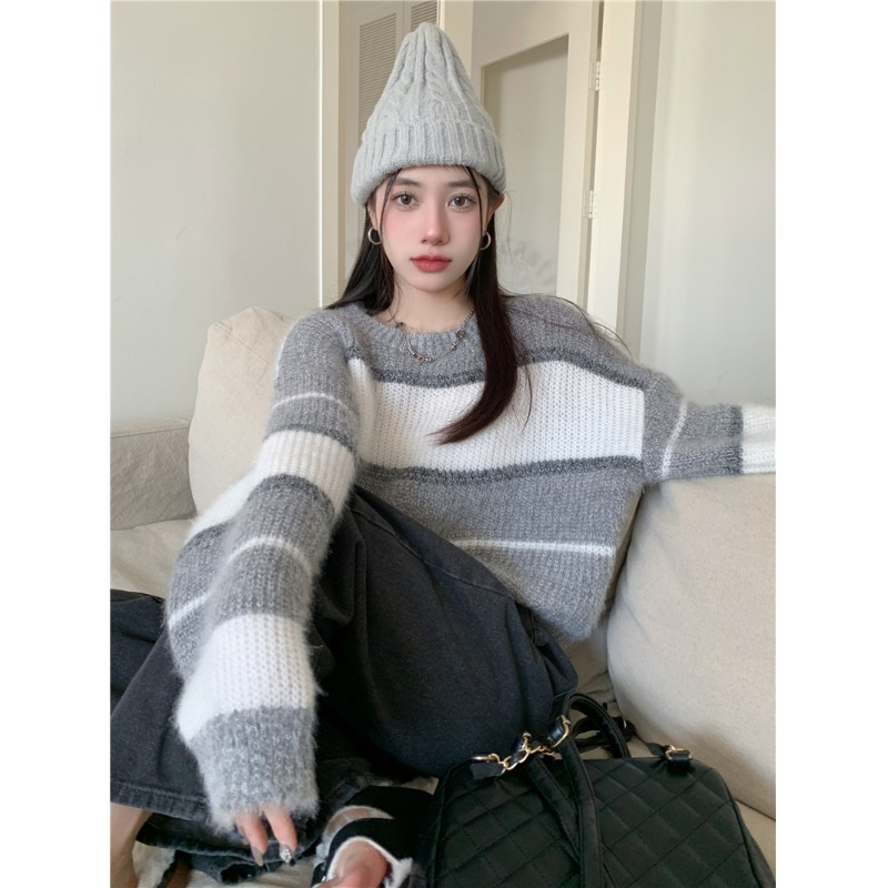 Seahorse hair short niche striped soft waxy sweater sweater for women autumn lazy style sweet and chic long-sleeved top