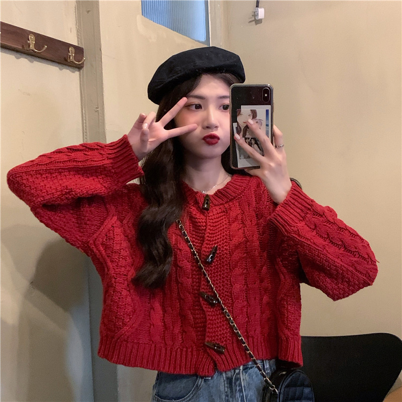 Red sweater women's autumn and winter inner wear design niche retro gentle lazy long-sleeved knitted cardigan jacket top
