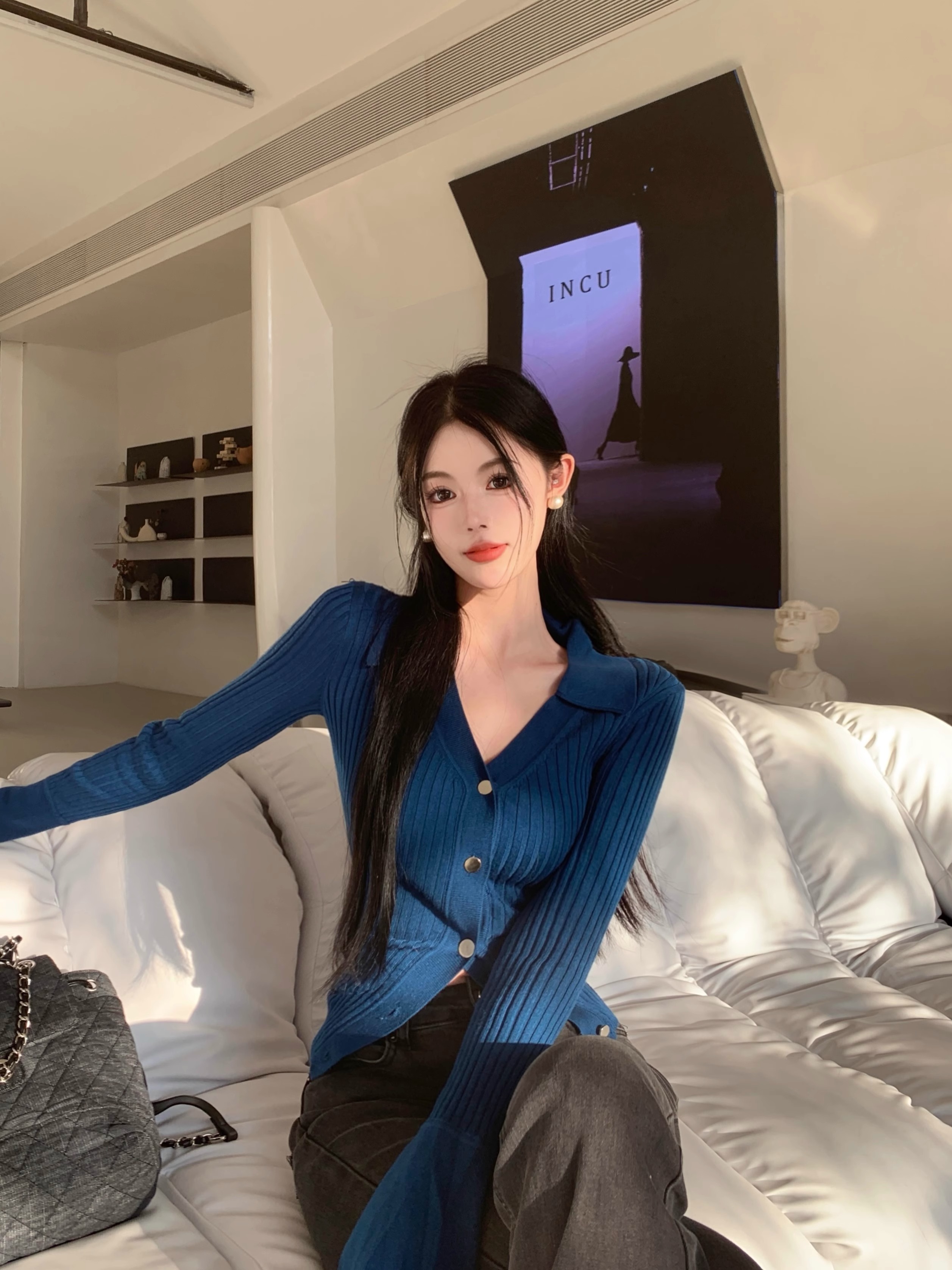 復古藍色v領Polo領設計感針織衫女秋季新款百搭修身顯瘦上衣