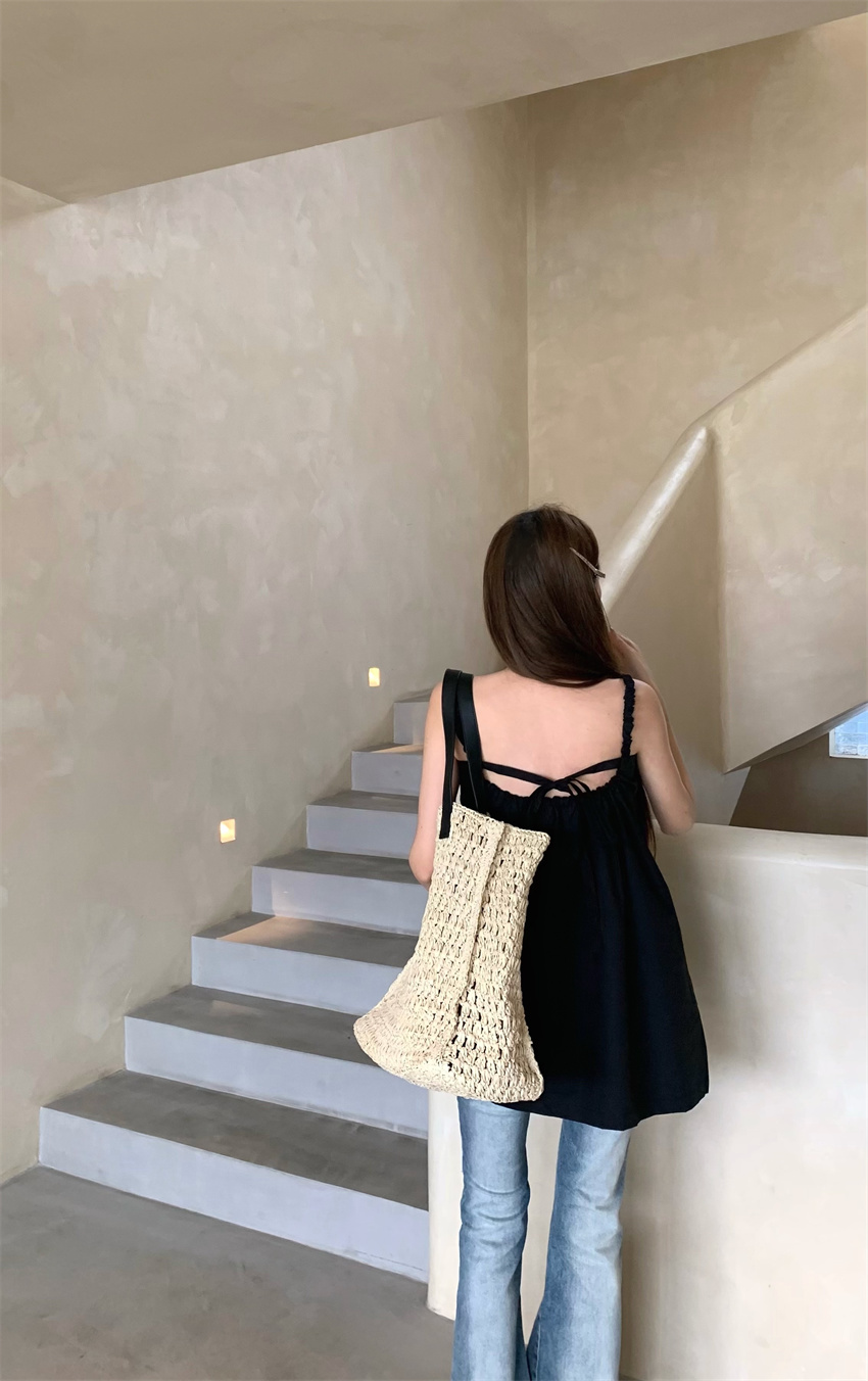 Designed high-end loose camisole top + denim micro-flared trousers