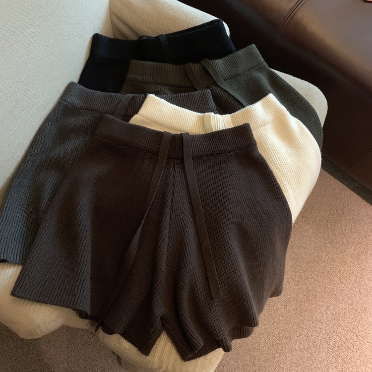 Autumn and winter retro Korean style wide leg shorts