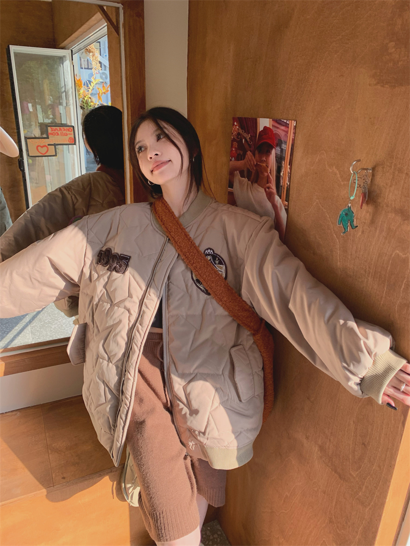 學院風冬季五角星紋理壓褶立領中長款棒球棉服外套