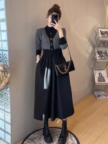 Autumn versatile fashion suit for women  new Korean style design V-neck striped sweater Hepburn style dress