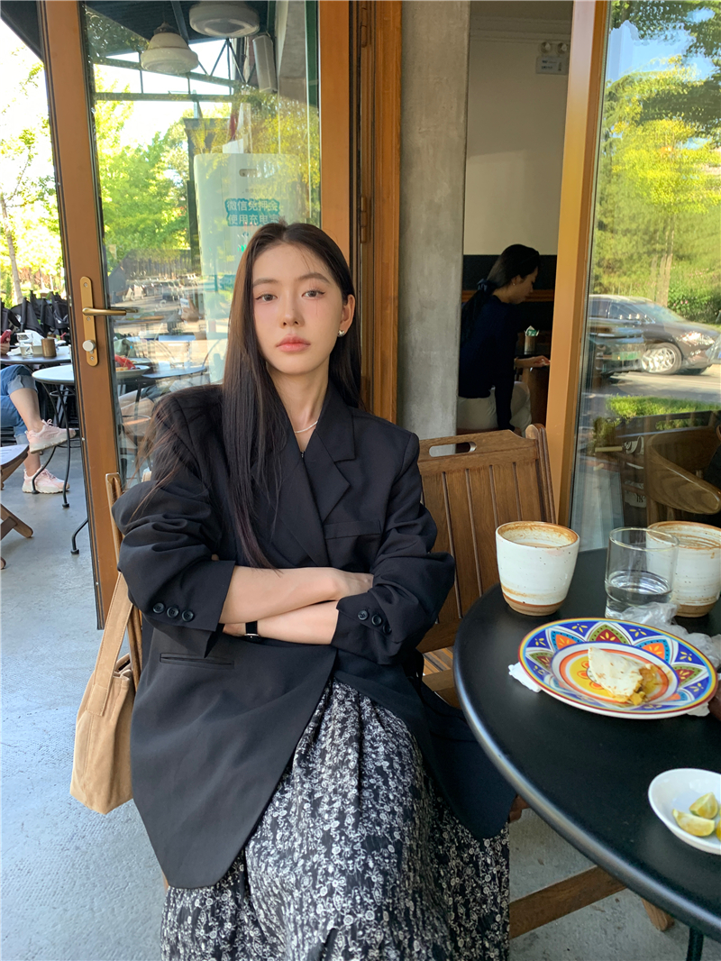 Korean chic~Designed buttoned waist and versatile suit jacket