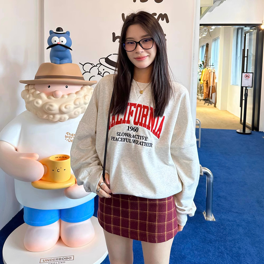 官圖  秋裝薄款衛衣女大碼 後包領 拉肩線 M-XXXL