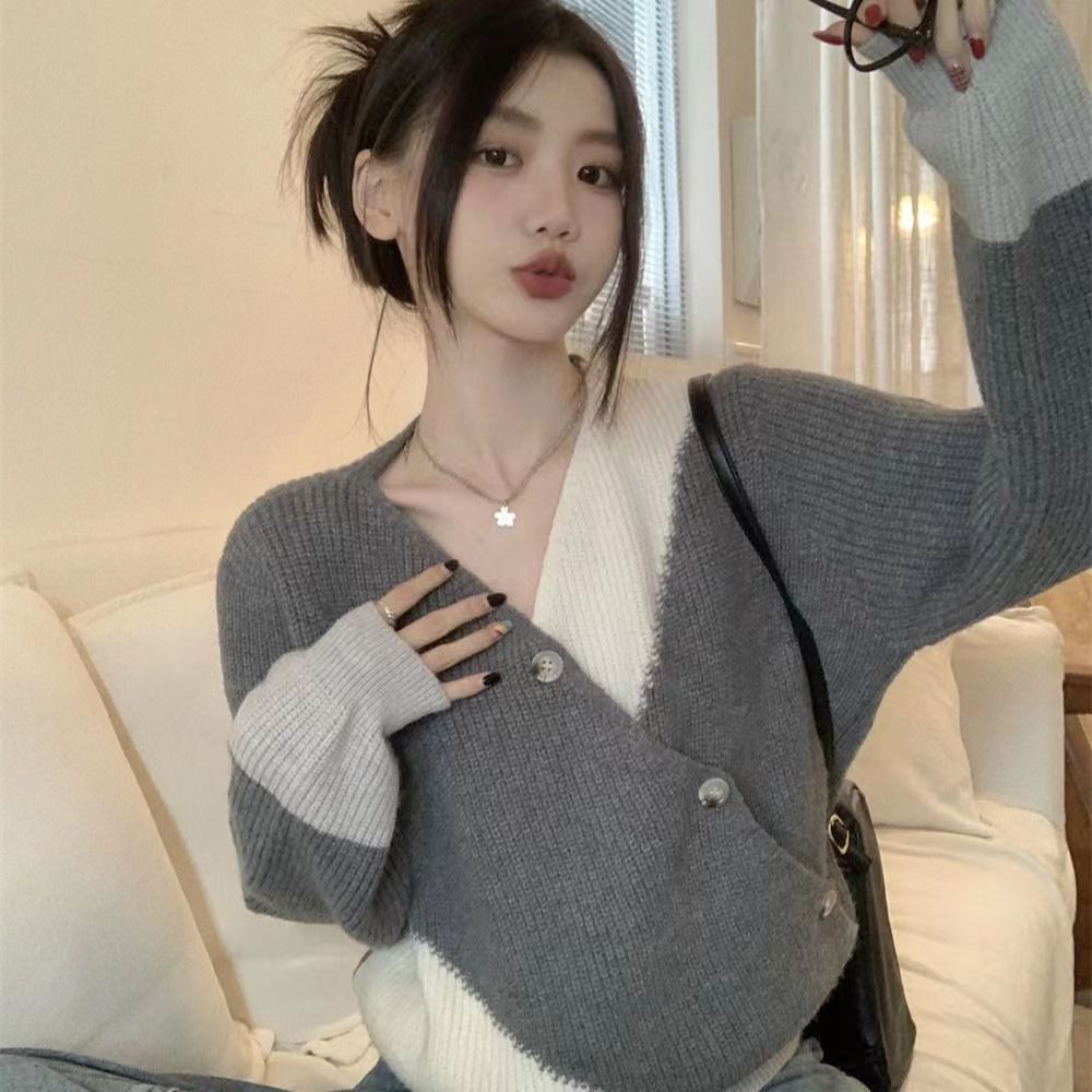 設計感復古拼色V領毛衣女秋冬韓版休閒顯瘦寬鬆斜排扣針織衫上衣