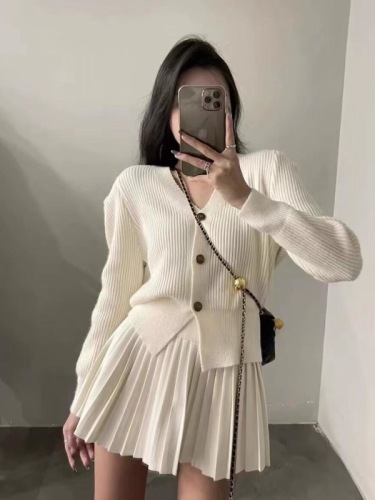 V-neck solid color knitted cardigan women's 2023 autumn new slim waist top pleated skirt suit two-piece set