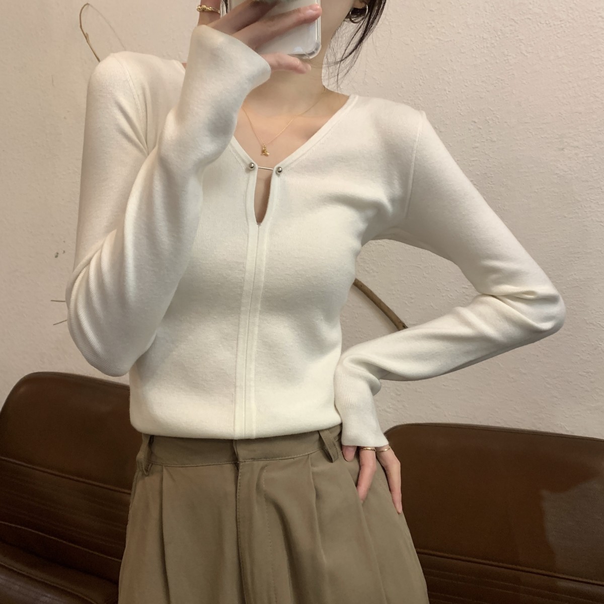 秋冬韓版v領氣質別致修身內搭設計感厚針織衫打底女毛衣