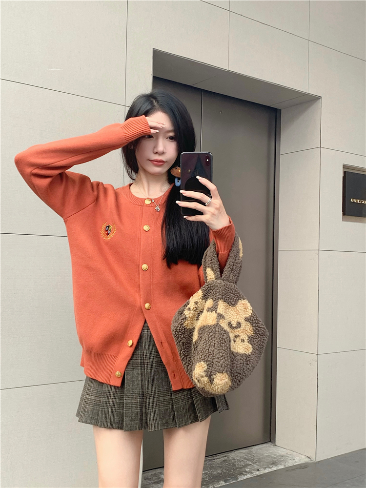 ~學院風刺繡毛衣開衫+復古格紋學院風半裙套裝女