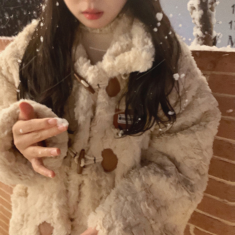 字母已修有內里牛角扣羊羔絨棉衣上衣加厚毛絨棉服外套女皮草大衣