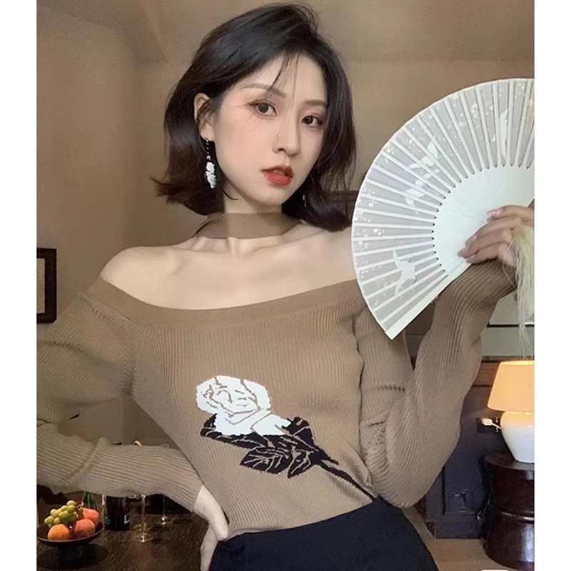美式復古羊毛針織衫女秋季設計感小眾印花修身顯瘦露肩氣質上衣