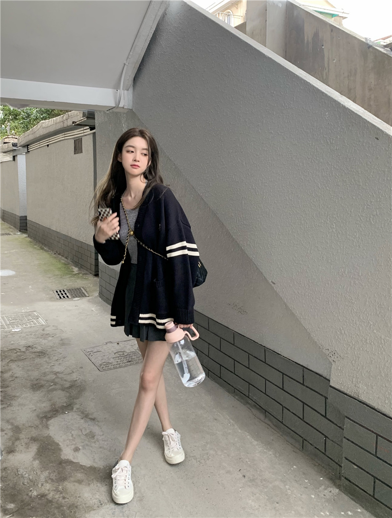 Early autumn striped knitted cardigan V-neck sweater for men and women couples street college style jacket