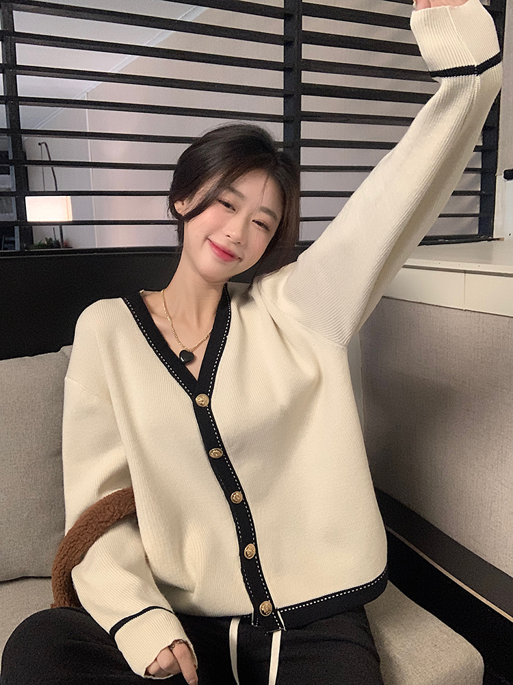 ~V領長袖針織開衫女早春新款毛衣外套