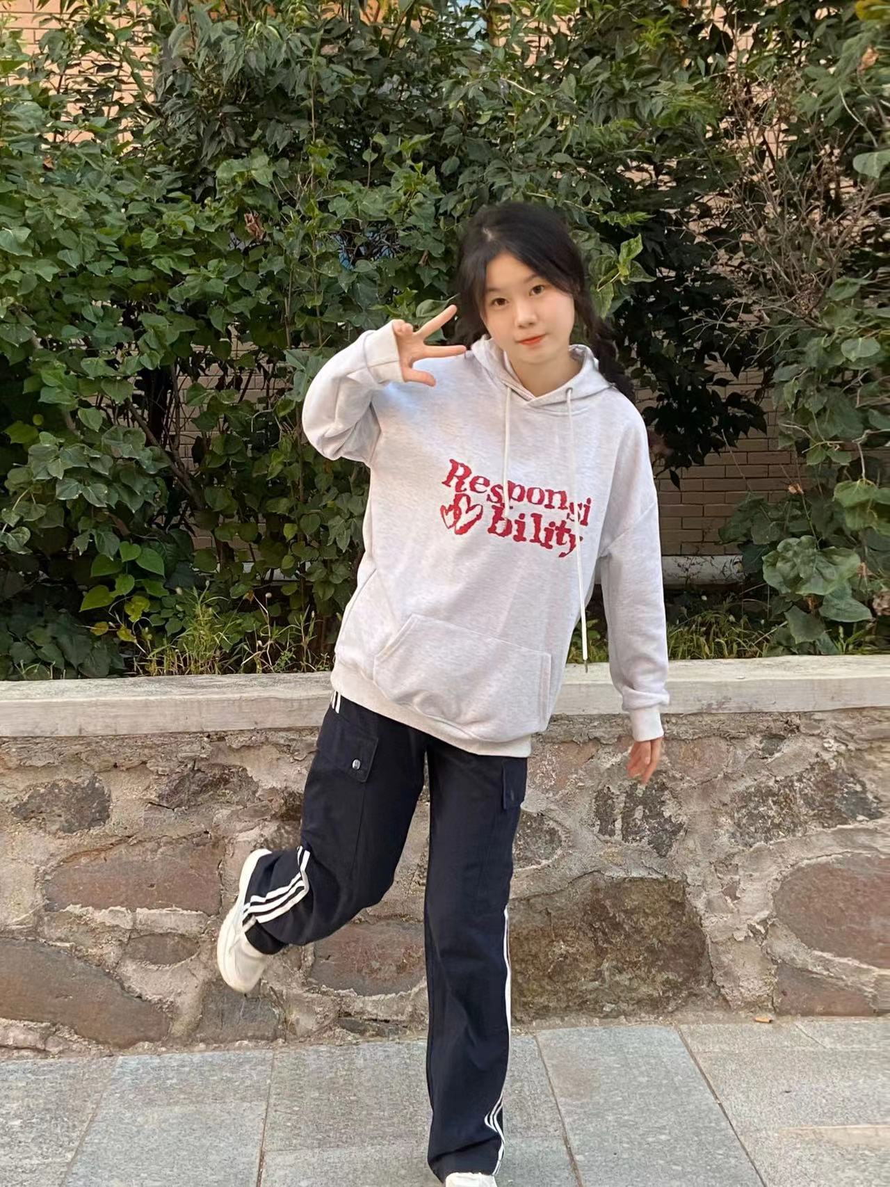 防棉華棉複合牛奶絲300克/銀狐絨400克連帽衛衣女