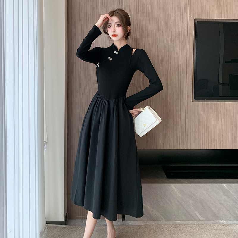 Secretly fragrant new Chinese style national style hollow splicing metal buckle long-sleeved black dress for women French style waist long skirt