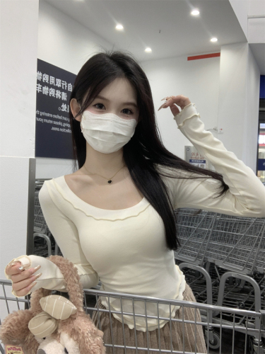 Autumn and Winter Korean Version Slim U Neck Pure Desire Ruffled Design Pure Cotton Long Sleeve T-Shirt Top