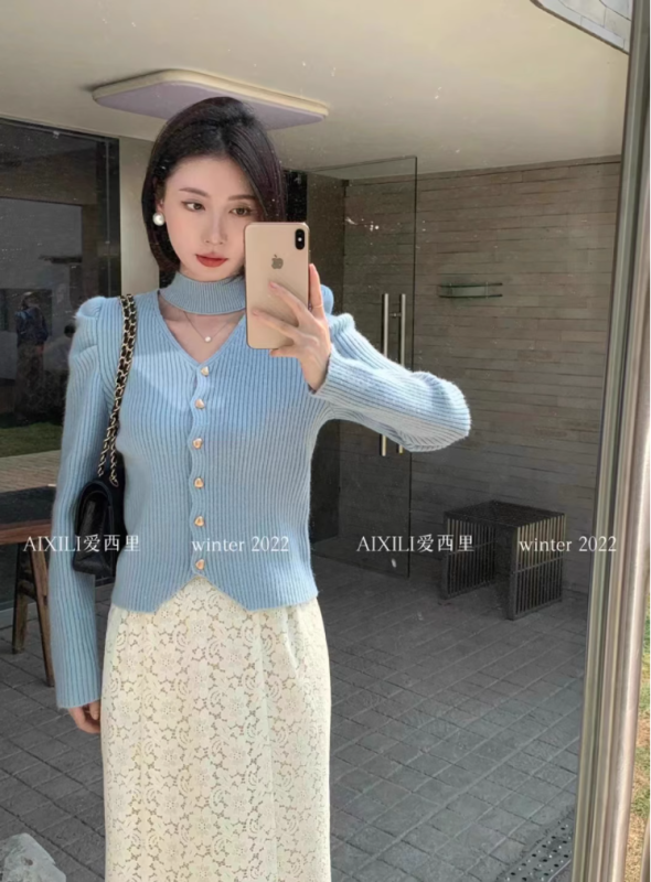 小香風法式泡泡袖針織打底衫女內搭秋裝洋氣獨特别致v領掛脖上衣