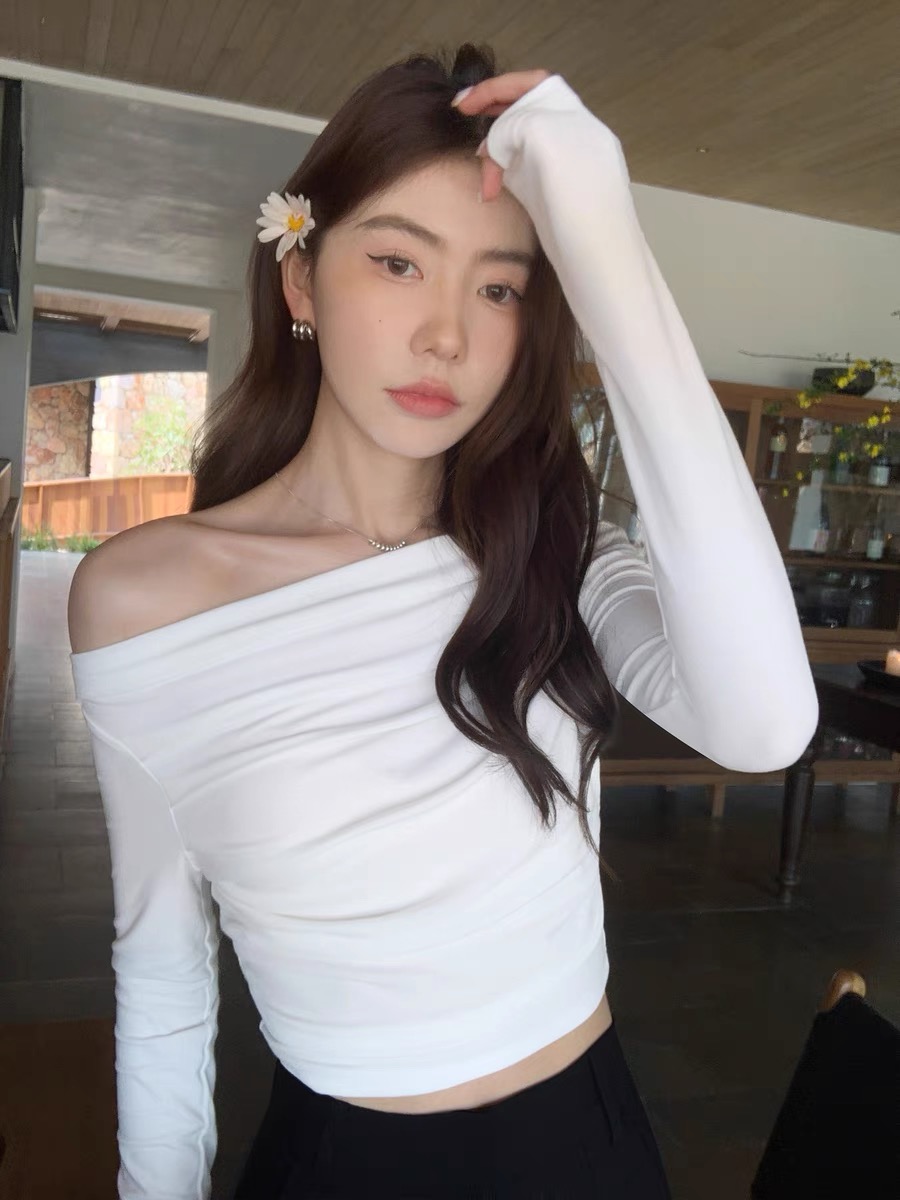 pusumede black one-shoulder long-sleeved T-shirt short style slimming temperament slim off-shoulder knitted top for women early autumn