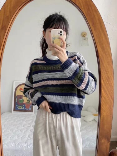 French style retro round neck contrast striped sweater Korean style loose pullover niche knitted top for women in autumn and winter